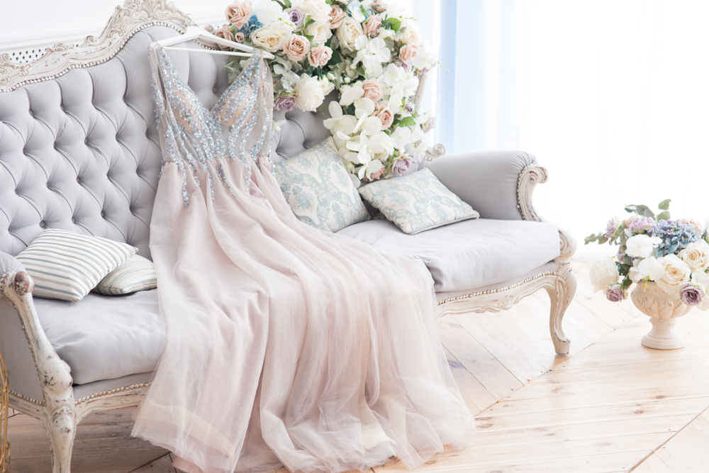 3 conseils pour accessoiriser une robe de mariage rose poudré