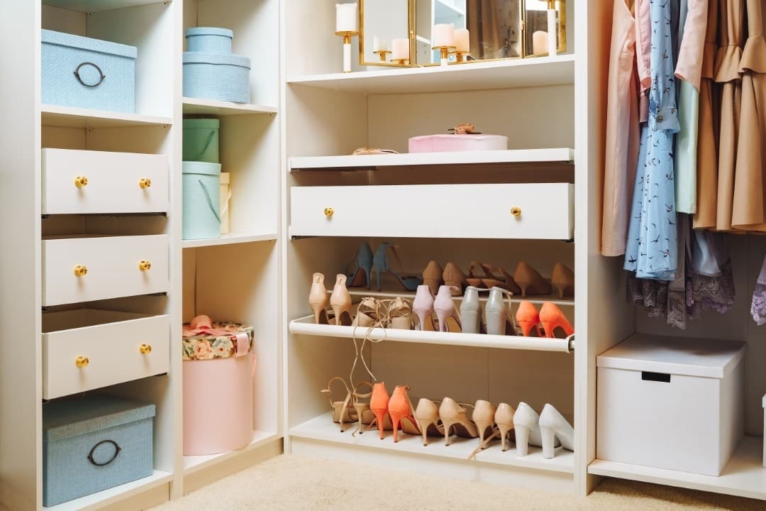 organize shoe closet